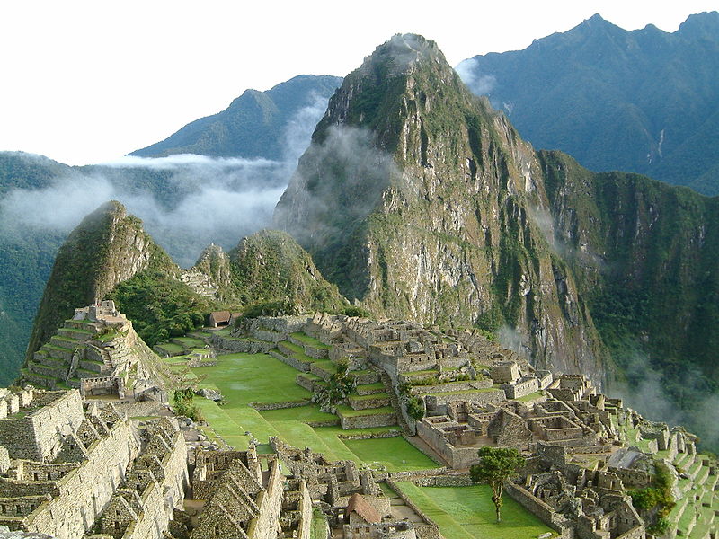 800px Peru Machu Picchu Sunrise 2